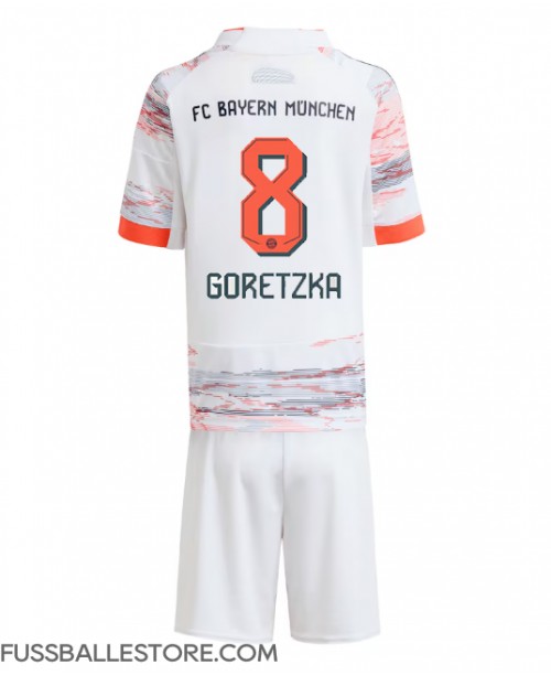 Günstige Bayern Munich Leon Goretzka #8 Auswärts Trikotsatzt Kinder 2025-26 Kurzarm (+ Kurze Hosen) Günstige Bayern Munich Leon Goretzka #8 Auswärts Trikotsatzt Kinder 2025-26 Kurzarm (+ Kurze Hosen)